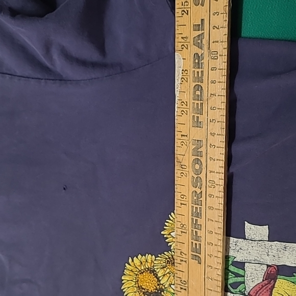 Vintage 90's Looney Tunes Tweety bird tshirt - Picture 6 of 7